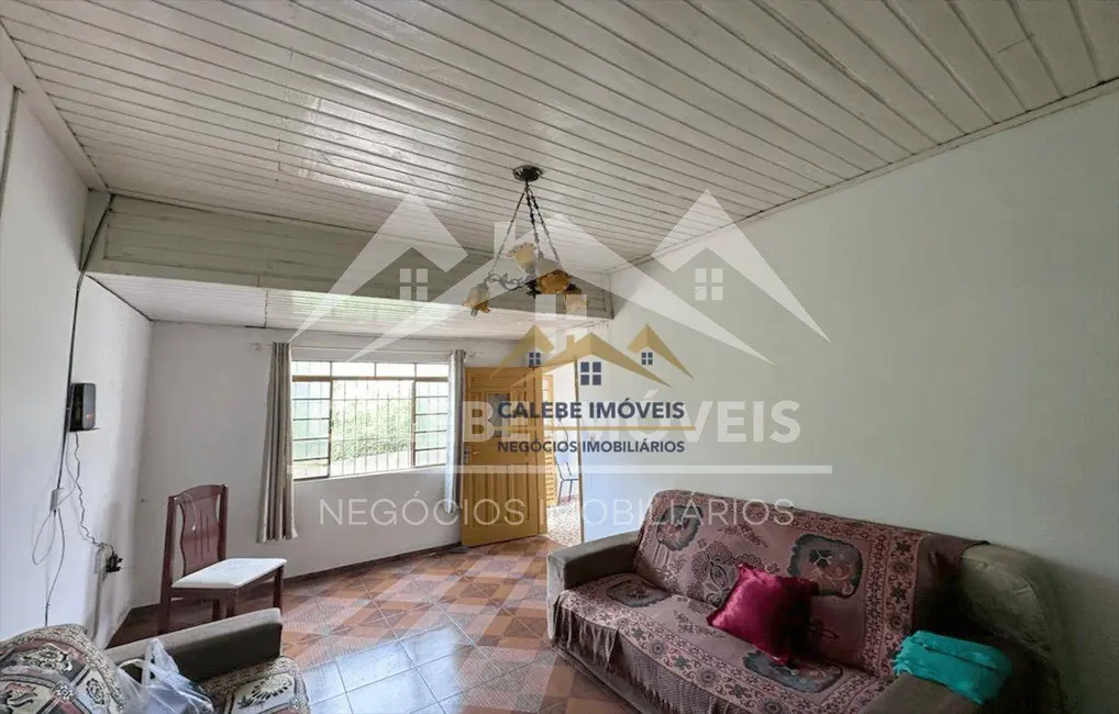 Foto 2 de Casa com 2 quartos à venda, 175m2 em Chácara Junqueira, Tatui - SP