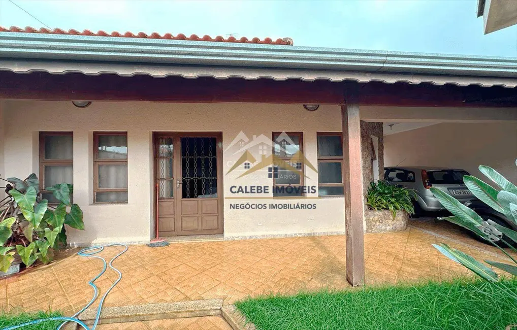 Foto 2 de Casa com 3 quartos à venda, 300m2 em Jardim Saba, Tatui - SP