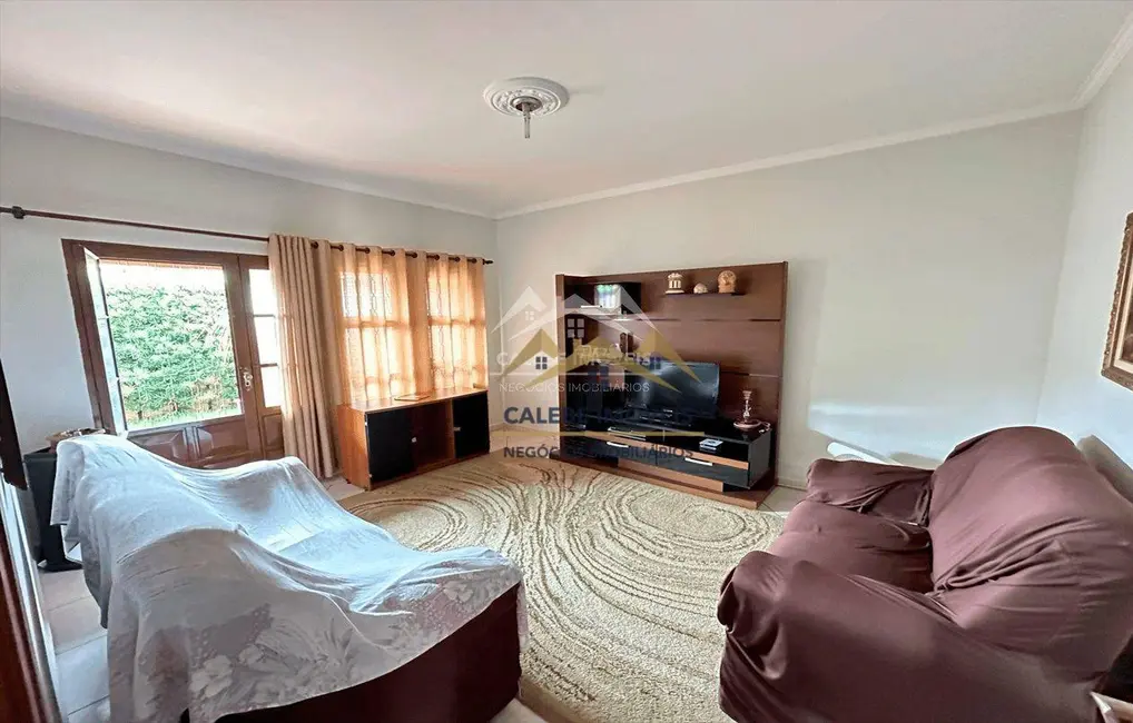 Foto 3 de Casa com 3 quartos à venda, 300m2 em Jardim Saba, Tatui - SP