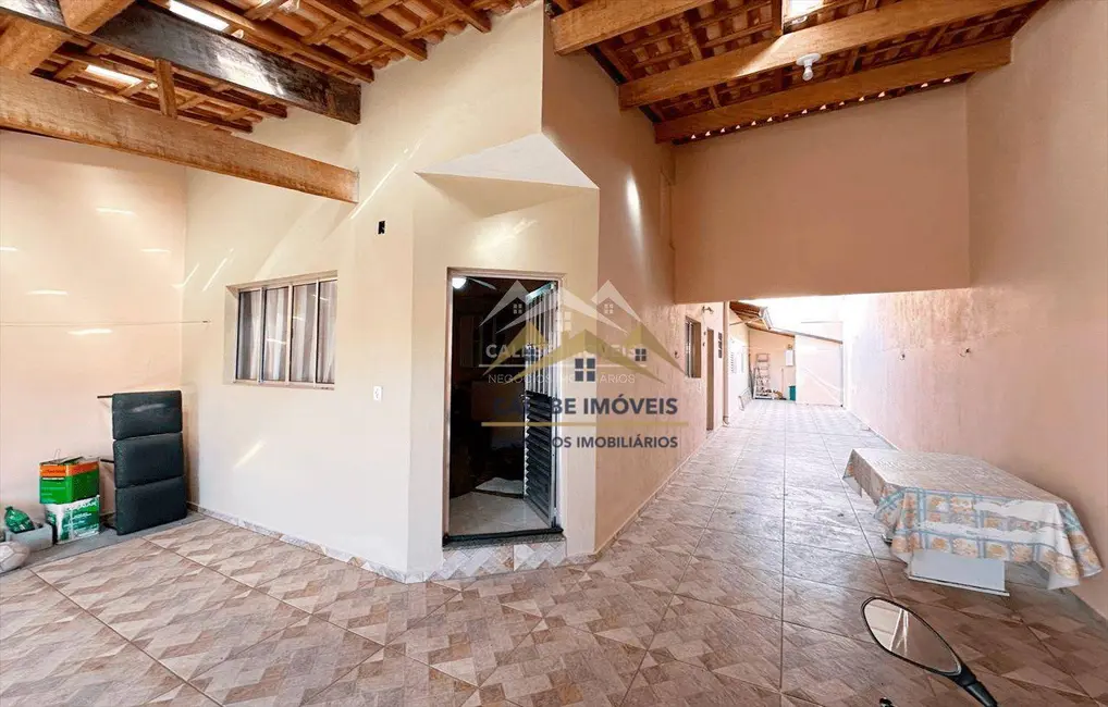 Casa com 2 quartos à venda, 150m2 em Residencial São Conrado, Tatui - SP - imagem 2 Foto 2 de Casa com 2 quartos à venda, 150m2 em Residencial São Conrado, Tatui - SP