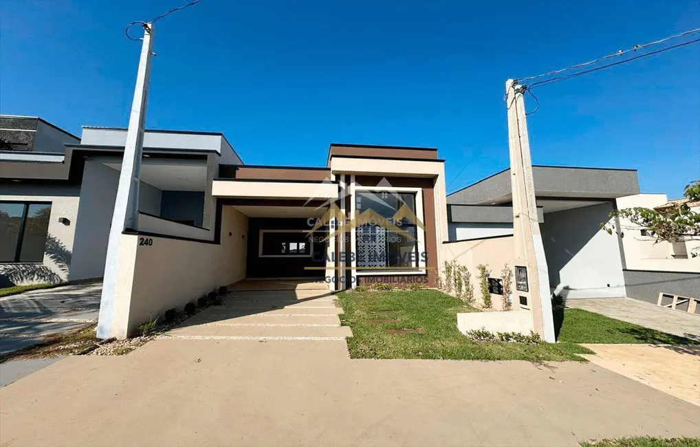 Foto 1 de Casa de Condomínio com 2 quartos à venda, 175m2 em Tatui - SP