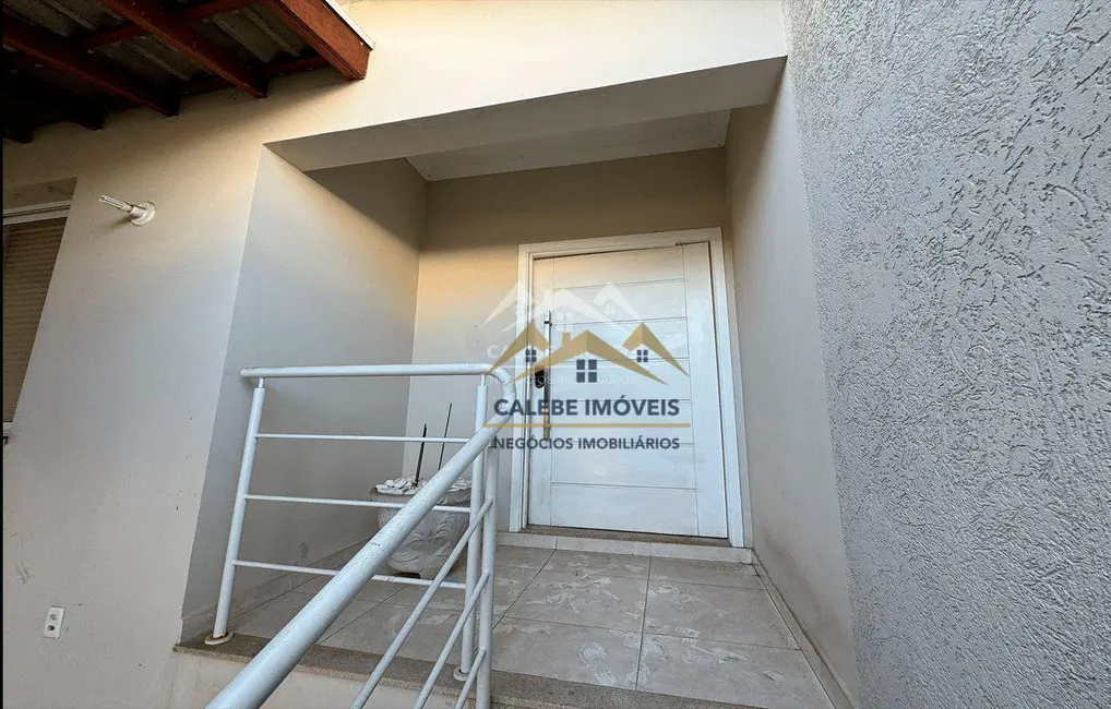 Foto 2 de Casa com 3 quartos à venda, 131m2 em Village Engenheiro Campos, Tatui - SP