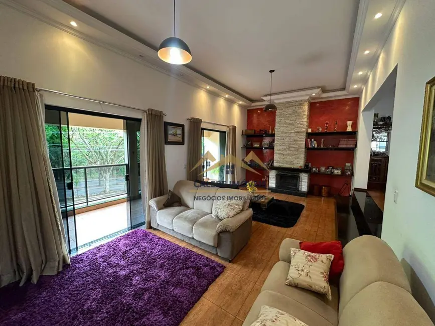 Foto 3 de Casa com 3 quartos à venda, 275m2 em Chácara Junqueira, Tatui - SP