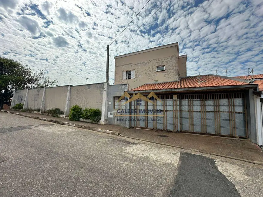 Foto 1 de Casa com 3 quartos à venda, 221m2 em Centro, Tatui - SP