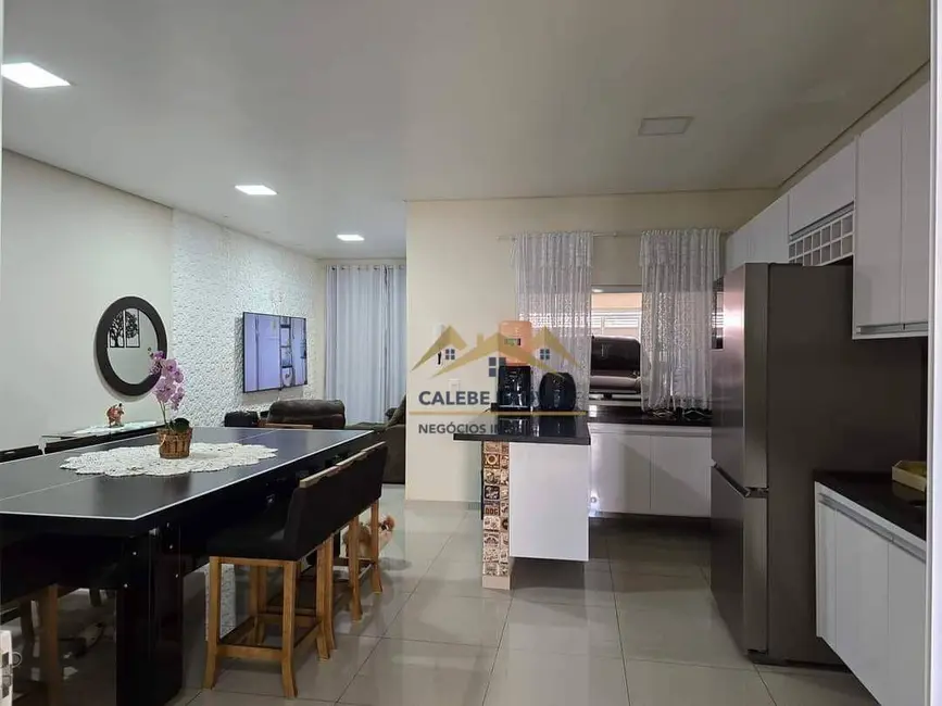 Foto 6 de Casa com 3 quartos à venda, 150m2 em Residencial Donato Flores, Tatui - SP