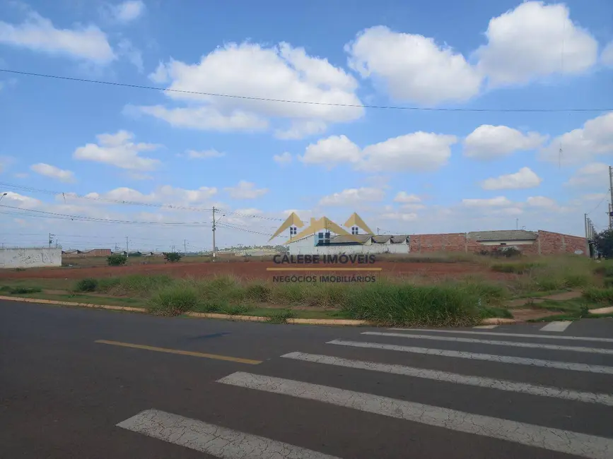 Terreno / Lote à venda, 2253m2 em Tatui - SP - imagem 3 Foto 3 de Terreno / Lote à venda, 2253m2 em Tatui - SP