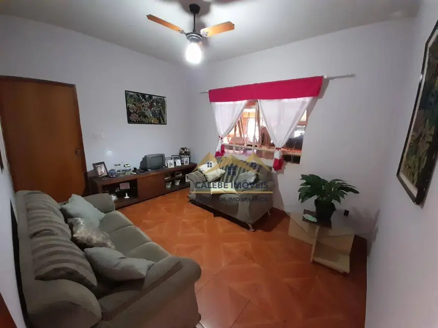 Foto 2 de Casa com 2 quartos à venda, 150m2 em Jardim Aeroporto, Tatui - SP