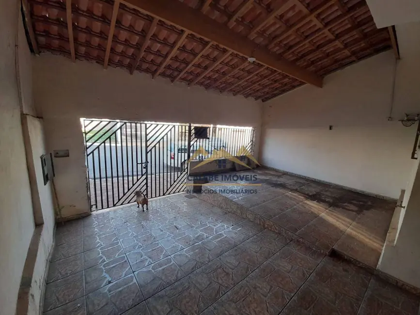 Foto 2 de Casa com 2 quartos à venda, 181m2 em Jardim Rosa Garcia, Tatui - SP