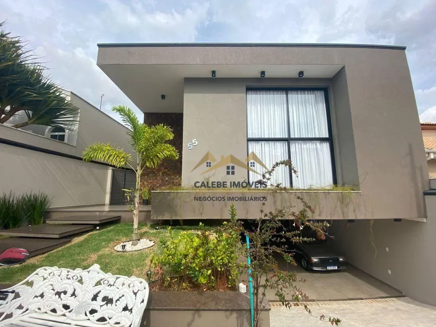 Foto 2 de Casa de Condomínio com 4 quartos à venda, 360m2 em Vila Monte Verde, Tatui - SP