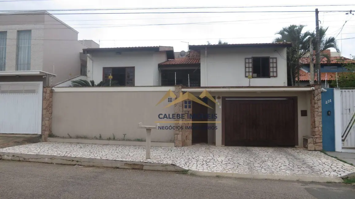 Foto 1 de Casa com 4 quartos à venda, 360m2 em Colina Verde, Tatui - SP