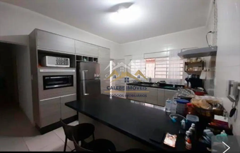 Foto 4 de Casa com 2 quartos à venda, 166m2 em Jardim Manoel de Abreu, Tatui - SP