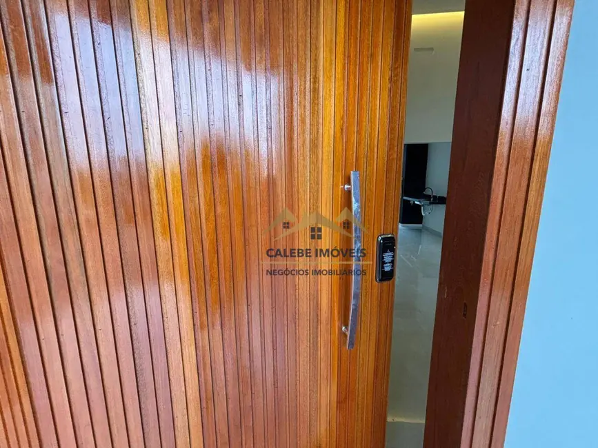 Foto 3 de Casa com 2 quartos à venda, 175m2 em Tatui - SP