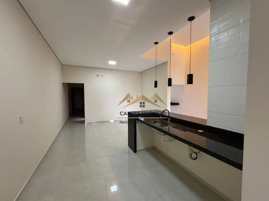 Foto 7 de Casa com 2 quartos à venda, 175m2 em Tatui - SP