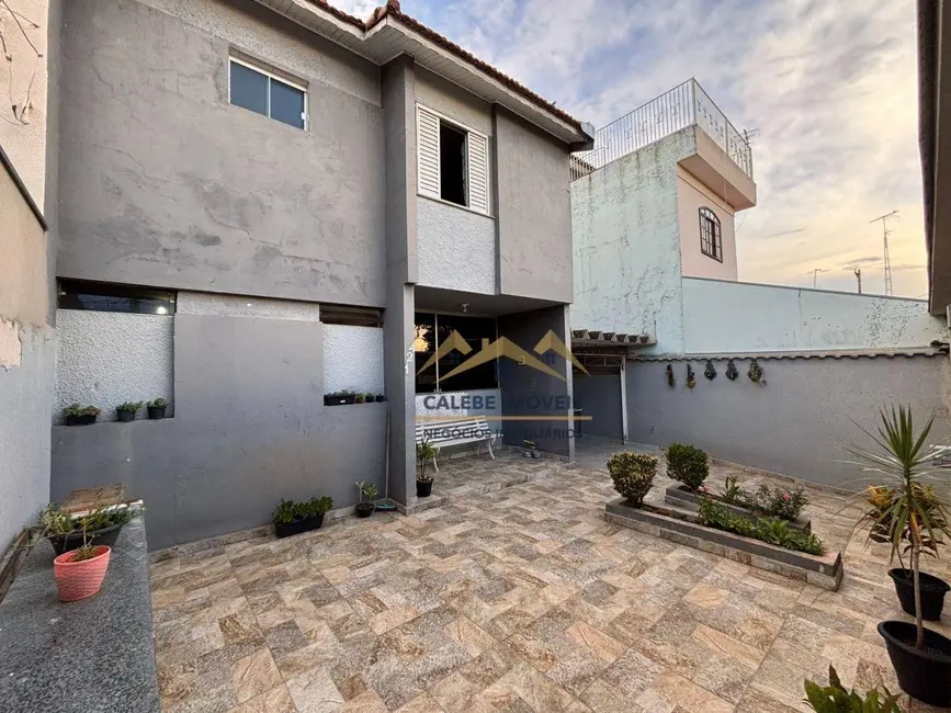 Foto 2 de Casa com 4 quartos à venda, 197m2 em Centro, Tatui - SP