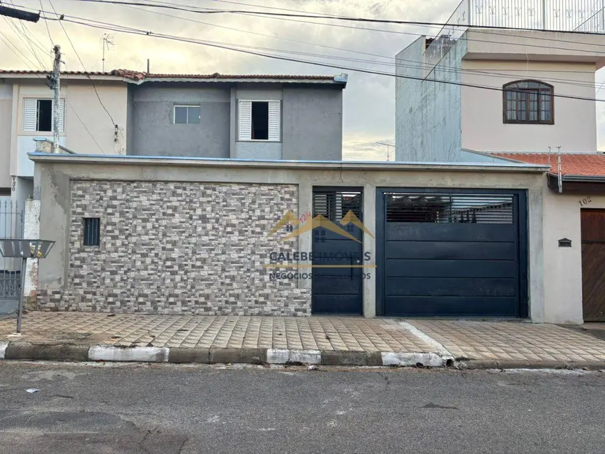 Foto 1 de Casa com 4 quartos à venda, 197m2 em Centro, Tatui - SP