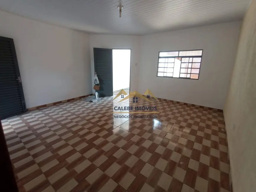 Casa com 2 quartos à venda, 175m2 em Jardim Gonzaga, Tatui - SP - imagem 3 Foto 3 de Casa com 2 quartos à venda, 175m2 em Jardim Gonzaga, Tatui - SP