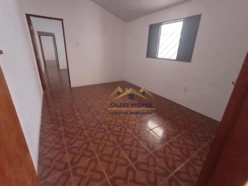 Casa com 2 quartos à venda, 175m2 em Jardim Gonzaga, Tatui - SP - imagem 5 Foto 5 de Casa com 2 quartos à venda, 175m2 em Jardim Gonzaga, Tatui - SP