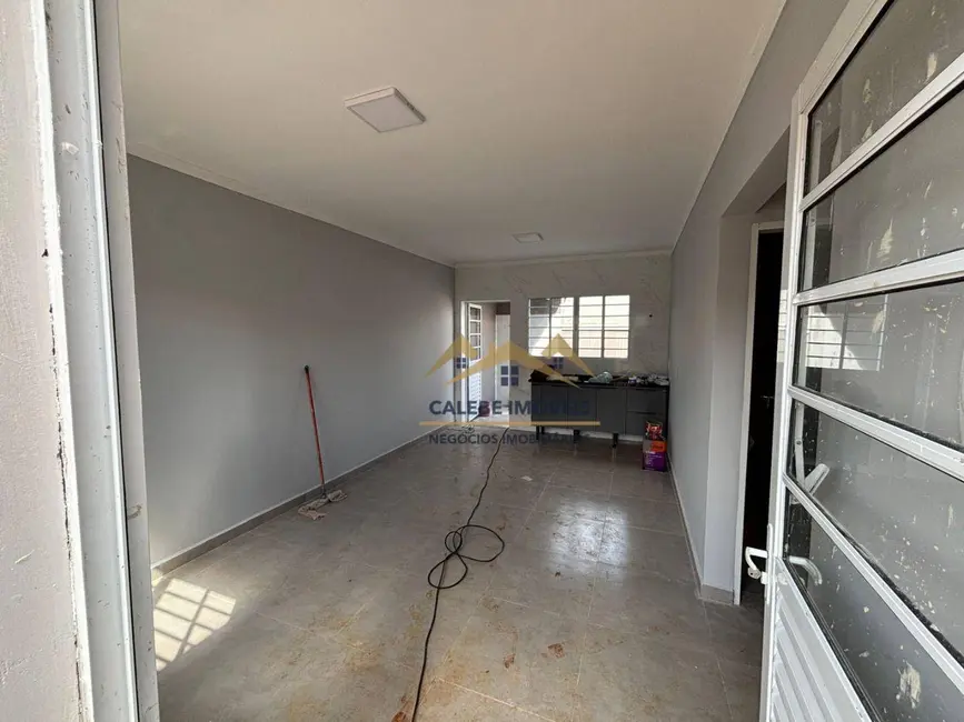 Casa com 2 quartos à venda, 120m2 em Jardim Santa Rita de Cássia, Tatui - SP - imagem 6 Foto 6 de Casa com 2 quartos à venda, 120m2 em Jardim Santa Rita de Cássia, Tatui - SP