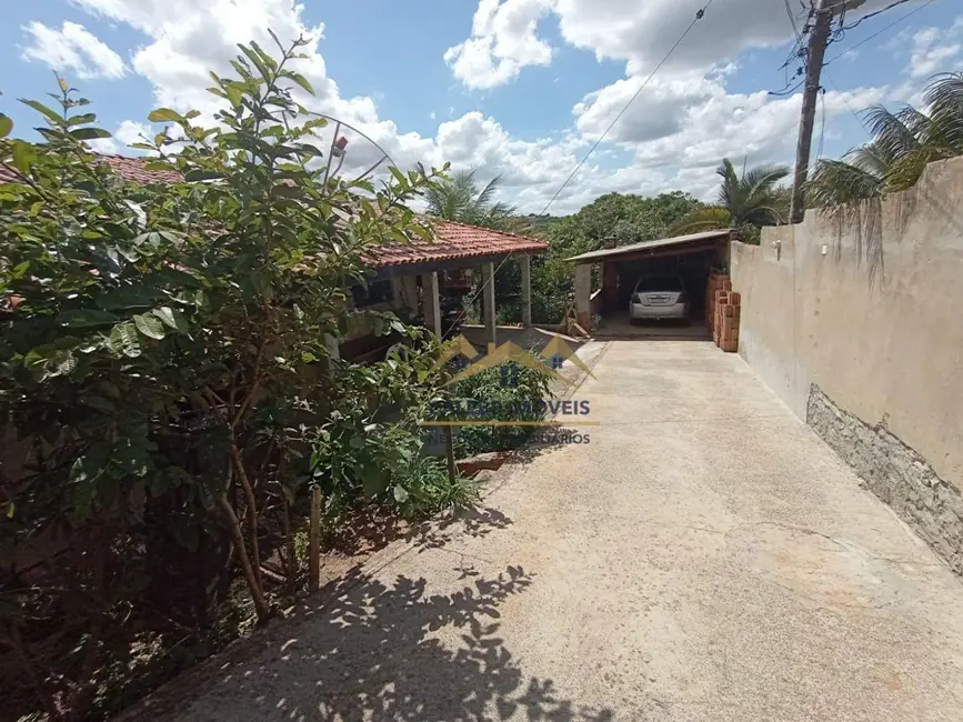 Foto 2 de Chácara com 2 quartos à venda, 300m2 em Tatui - SP