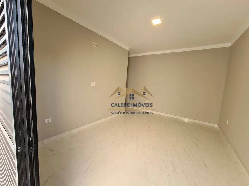 Foto 1 de Casa de Condomínio com 2 quartos à venda, 175m2 em Tatui - SP