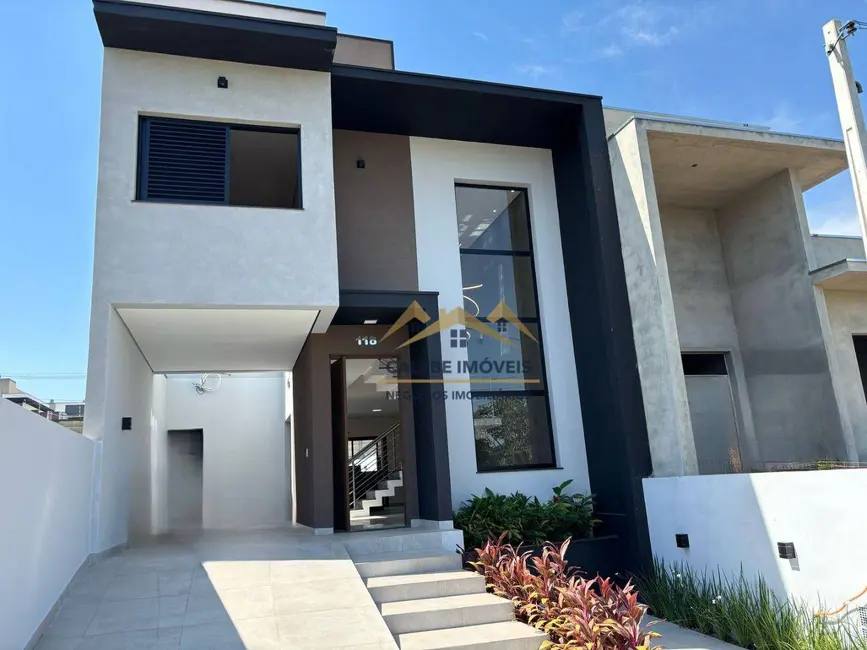 Foto 1 de Casa de Condomínio com 3 quartos à venda, 175m2 em Tatui - SP