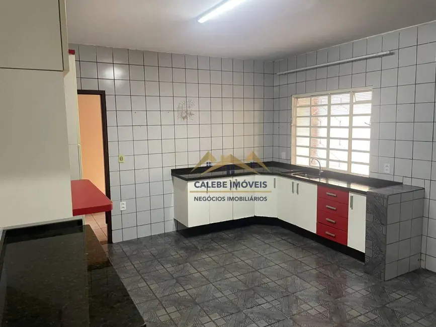 Foto 2 de Casa com 3 quartos à venda, 313m2 em Nova Tatuí, Tatui - SP