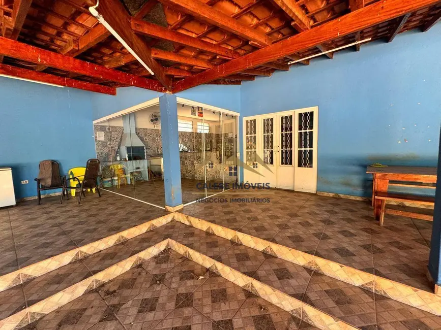 Foto 2 de Chácara com 2 quartos à venda, 1000m2 em Lagoa Vermelha, Tatui - SP