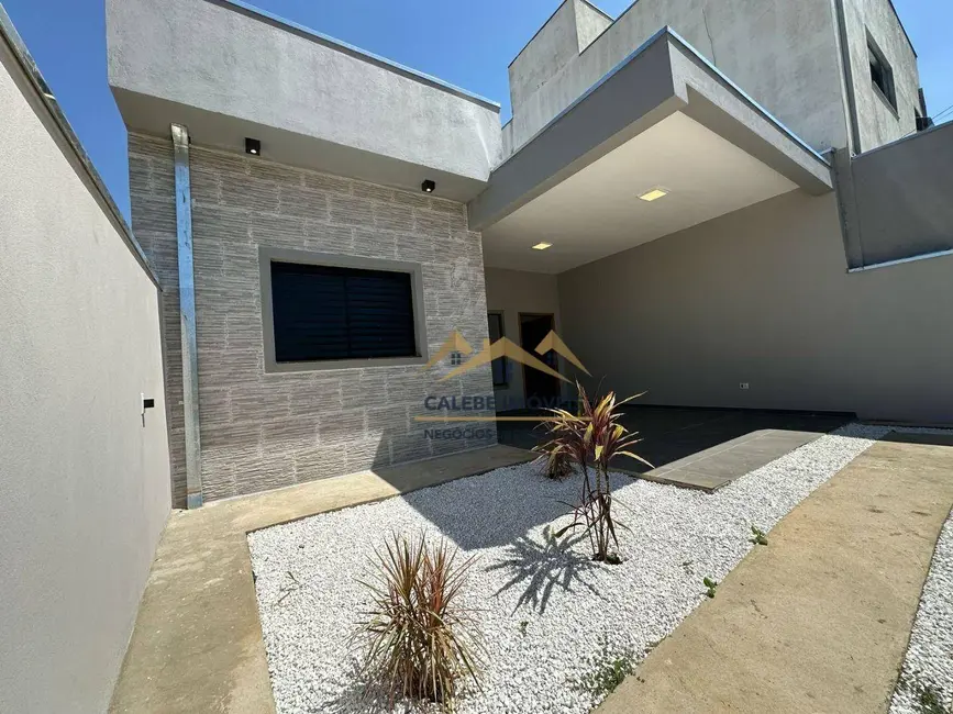 Foto 1 de Casa de Condomínio com 2 quartos à venda, 187m2 em Tatui - SP