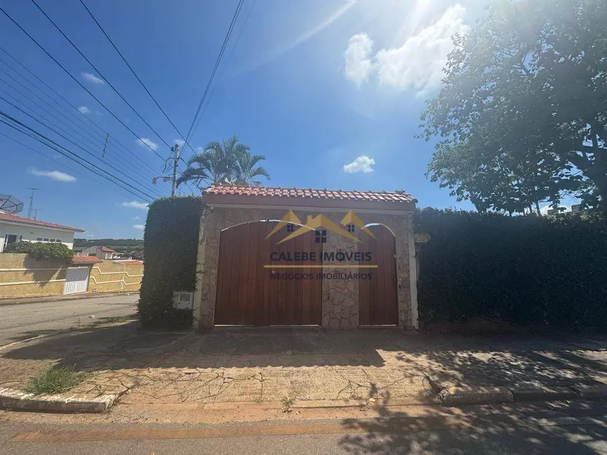 Foto 1 de Casa com 3 quartos à venda, 743m2 em Vila Doutor Laurindo, Tatui - SP