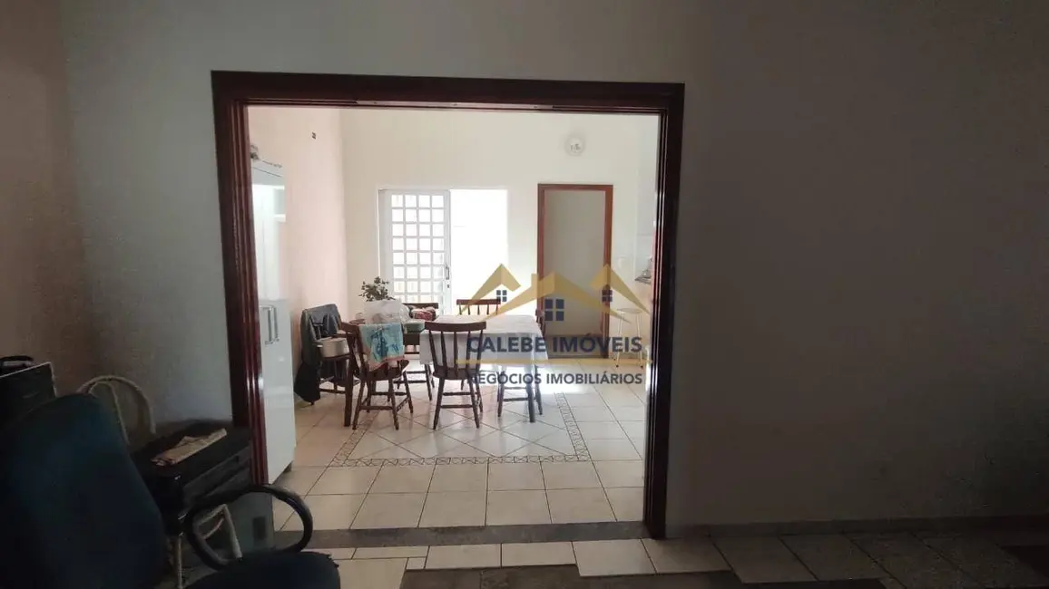 Foto 8 de Casa com 4 quartos à venda, 355m2 em Loteamento Modena, Tatui - SP