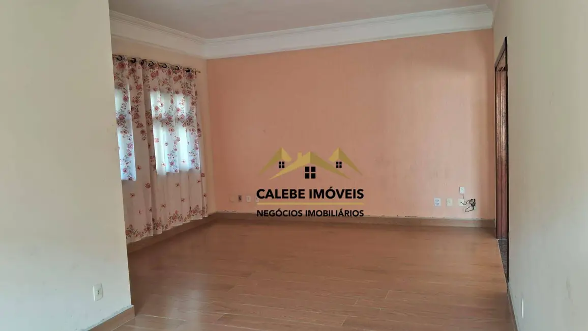 Casa com 4 quartos à venda, 355m2 em Loteamento Modena, Tatui - SP - imagem 6 Foto 6 de Casa com 4 quartos à venda, 355m2 em Loteamento Modena, Tatui - SP