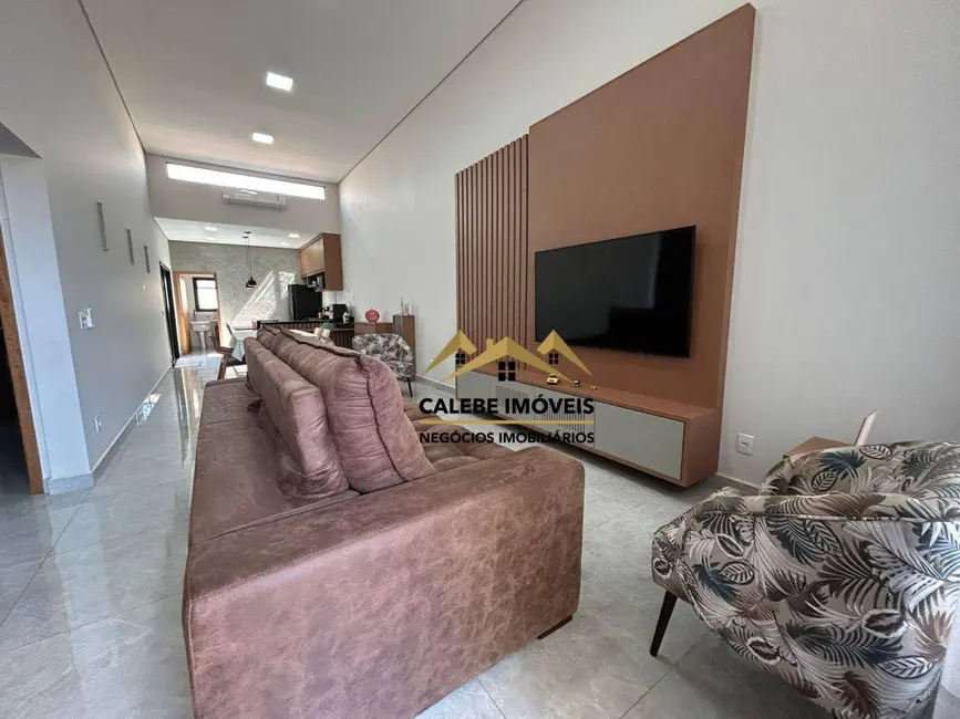 Foto 3 de Casa de Condomínio com 2 quartos à venda, 175m2 em Tatui - SP
