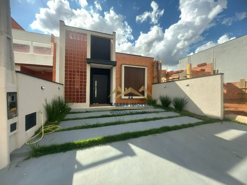Foto 1 de Casa de Condomínio com 3 quartos à venda, 175m2 em Tatui - SP
