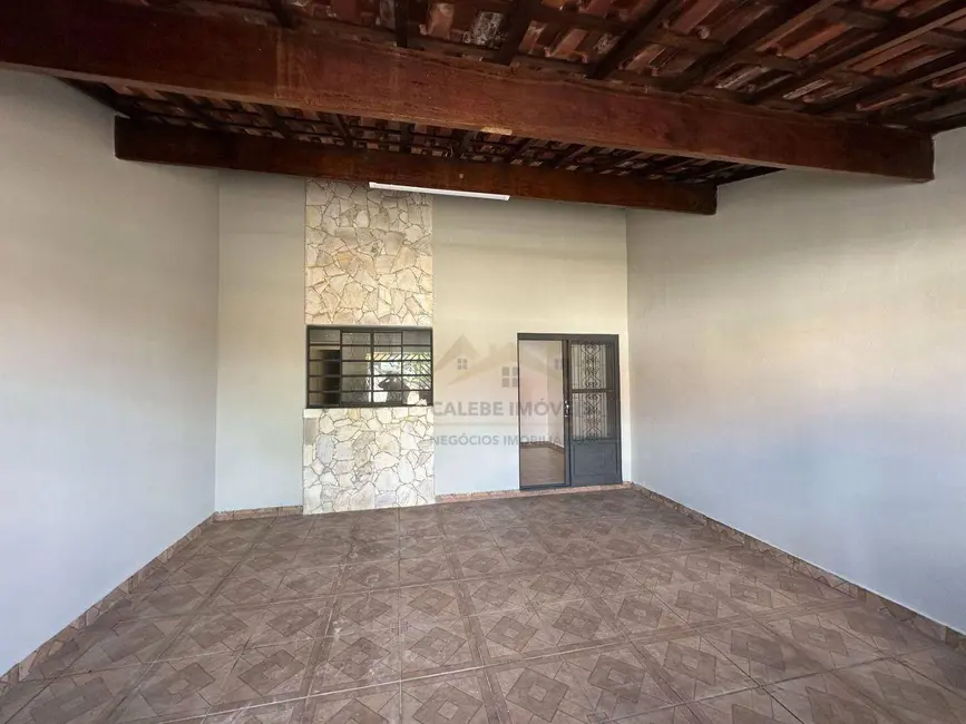 Foto 2 de Casa com 2 quartos à venda, 138m2 em Jardim Primavera, Tatui - SP