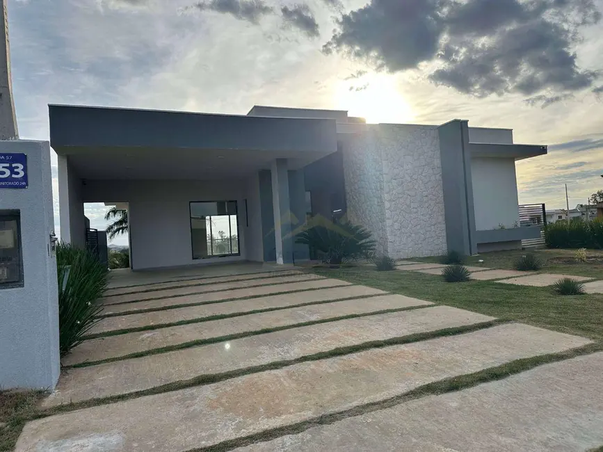 Foto 2 de Casa de Condomínio com 3 quartos à venda, 451m2 em Porangaba - SP