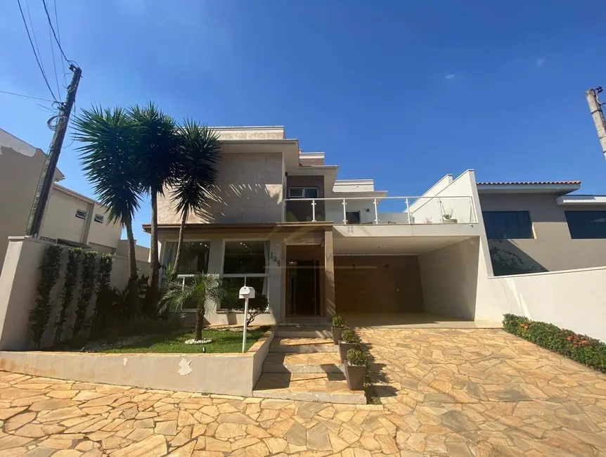 Foto 1 de Casa de Condomínio com 4 quartos à venda, 250m2 em Vila Monte Verde, Tatui - SP