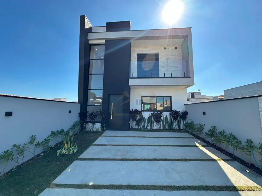 Foto 2 de Sobrado com 3 quartos à venda, 175m2 em Tatui - SP