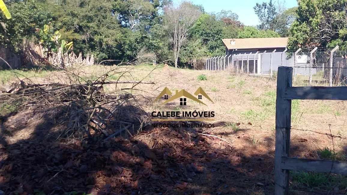 Foto 1 de Terreno / Lote à venda, 1200m2 em Tatui - SP
