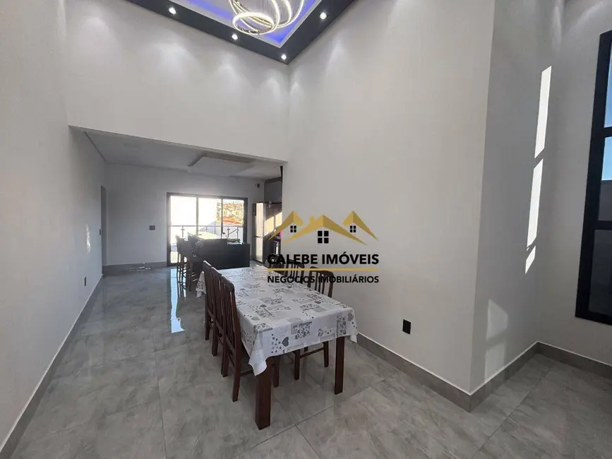 Foto 4 de Casa com 3 quartos à venda, 360m2 em Colina Verde, Tatui - SP