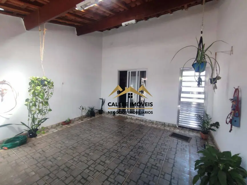 Foto 2 de Casa com 2 quartos à venda, 125m2 em Jardim Santa Rita de Cássia, Tatui - SP