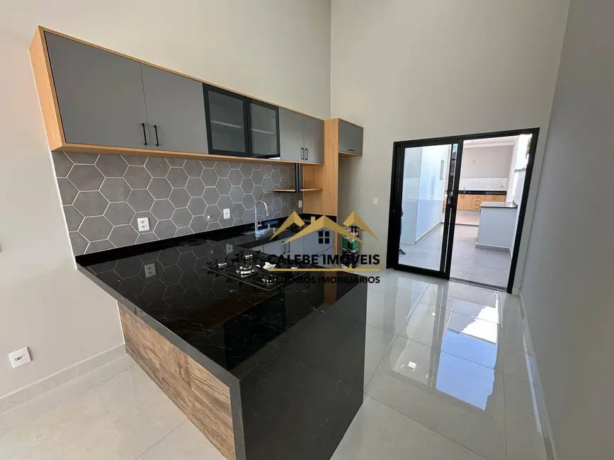 Casa de Condomínio com 3 quartos à venda, 175m2 em Tatui - SP - imagem 5 Foto 5 de Casa de Condomínio com 3 quartos à venda, 175m2 em Tatui - SP