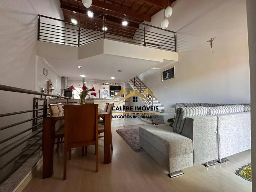 Foto 2 de Sobrado com 4 quartos à venda, 150m2 em Jardim Wanderley, Tatui - SP