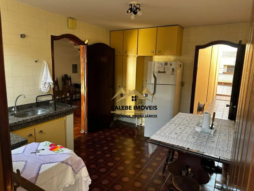 Sobrado com 3 quartos à venda, 158m2 em Centro, Tatui - SP - imagem 5 Foto 5 de Sobrado com 3 quartos à venda, 158m2 em Centro, Tatui - SP