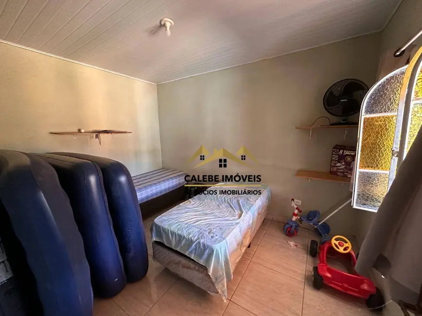 Chácara com 3 quartos à venda, 1000m2 em Jardim Gramado, Tatui - SP - imagem 5 Foto 5 de Chácara com 3 quartos à venda, 1000m2 em Jardim Gramado, Tatui - SP