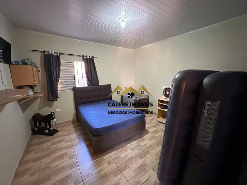 Chácara com 3 quartos à venda, 1000m2 em Jardim Gramado, Tatui - SP - imagem 6 Foto 6 de Chácara com 3 quartos à venda, 1000m2 em Jardim Gramado, Tatui - SP