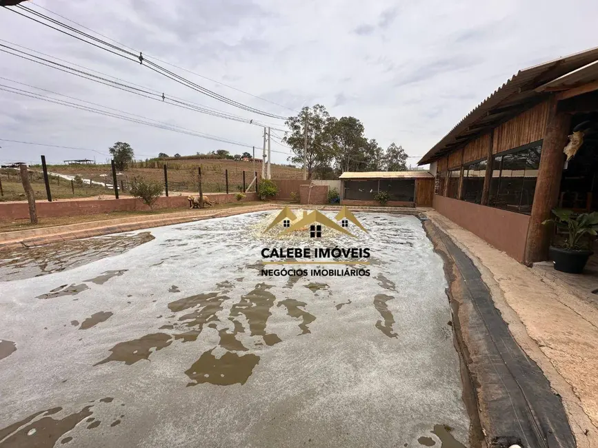 Foto 4 de Chácara com 3 quartos à venda, 1000m2 em Guarei - SP