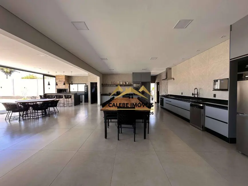 Foto 4 de Casa de Condomínio com 5 quartos à venda, 1000m2 em Cesario Lange - SP