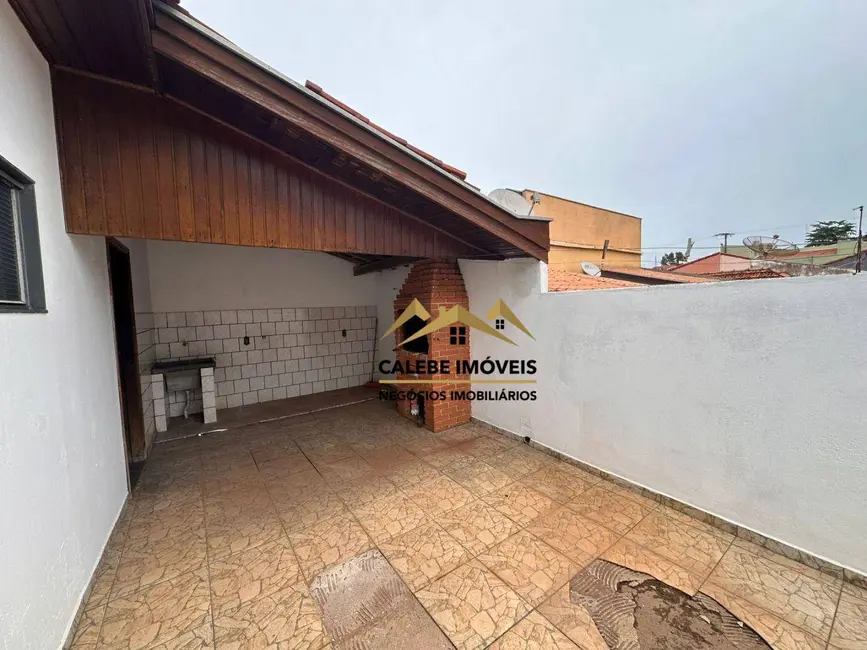 Sobrado com 3 quartos para alugar, 175m2 em Vila Doutor Laurindo, Tatui - SP - imagem 9 Foto 9 de Sobrado com 3 quartos para alugar, 175m2 em Vila Doutor Laurindo, Tatui - SP