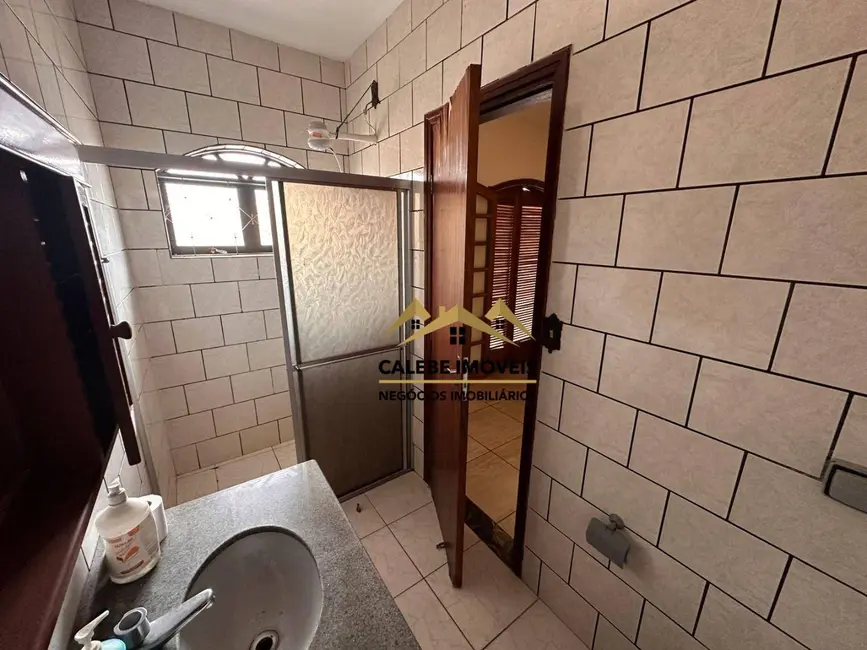 Sobrado com 3 quartos para alugar, 175m2 em Vila Doutor Laurindo, Tatui - SP - imagem 5 Foto 5 de Sobrado com 3 quartos para alugar, 175m2 em Vila Doutor Laurindo, Tatui - SP