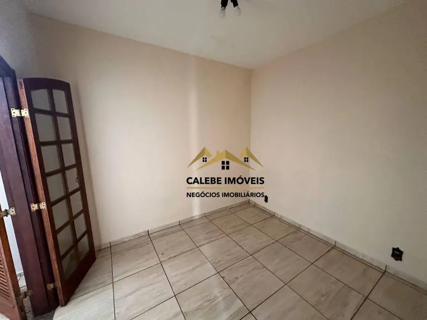 Sobrado com 3 quartos para alugar, 175m2 em Vila Doutor Laurindo, Tatui - SP - imagem 6 Foto 6 de Sobrado com 3 quartos para alugar, 175m2 em Vila Doutor Laurindo, Tatui - SP